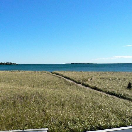 Lighthouse Suites At Pine Point Скарбъро Екстериор снимка