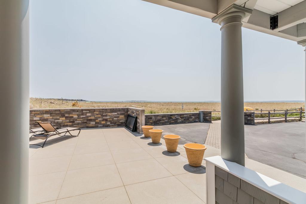 Lighthouse Suites At Pine Point Скарбъро Екстериор снимка